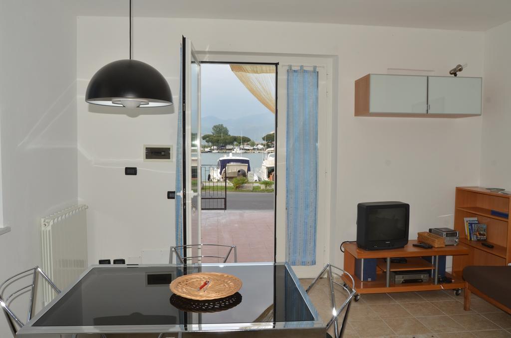 La Perla Del Magra Holidays House Monte Marcello Buitenkant foto